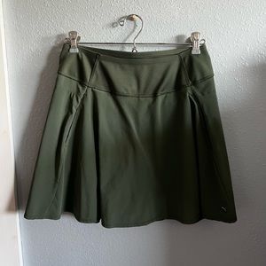 Green flowy PUMA skirt